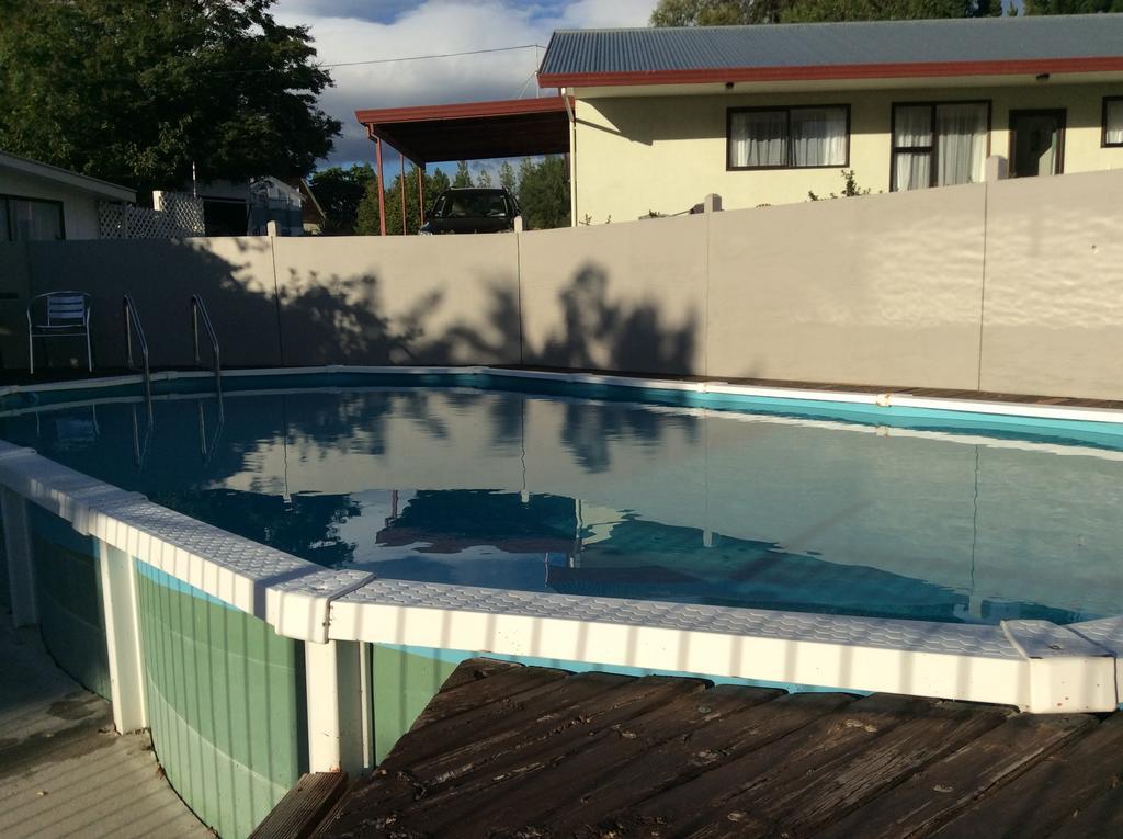 Alexandra Garden Court Motel Exterior photo